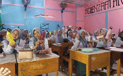MAN RL wujudkan  kecintaan siswa terhadap lingkungan melalui edukasi memanfaatkan Tumbler sebagai alternatif menghemat sampah plastik lewat kegiatan kokulikuler  MAN Rejang Lebong